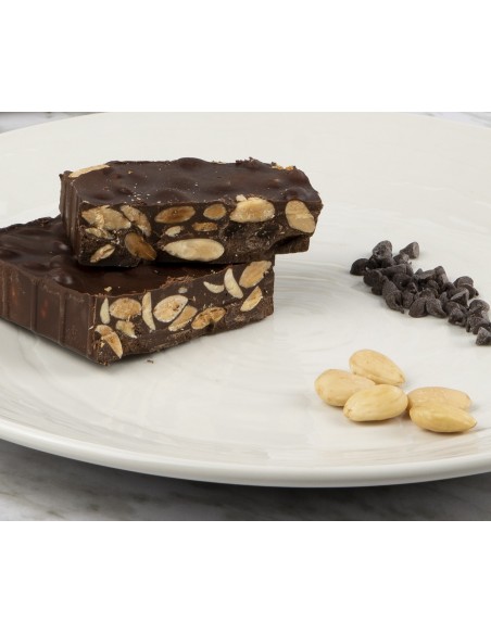 Turrón de chocolate con almendras Coloma García